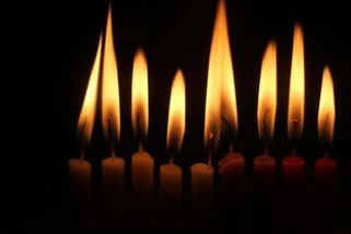 Jak jsme se řehtali na pohřbu a nešlo to zastavit aneb „Huhlů truchlů smrk!“ - Médium.cz